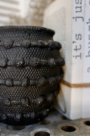 Black Harbor Textured Pot