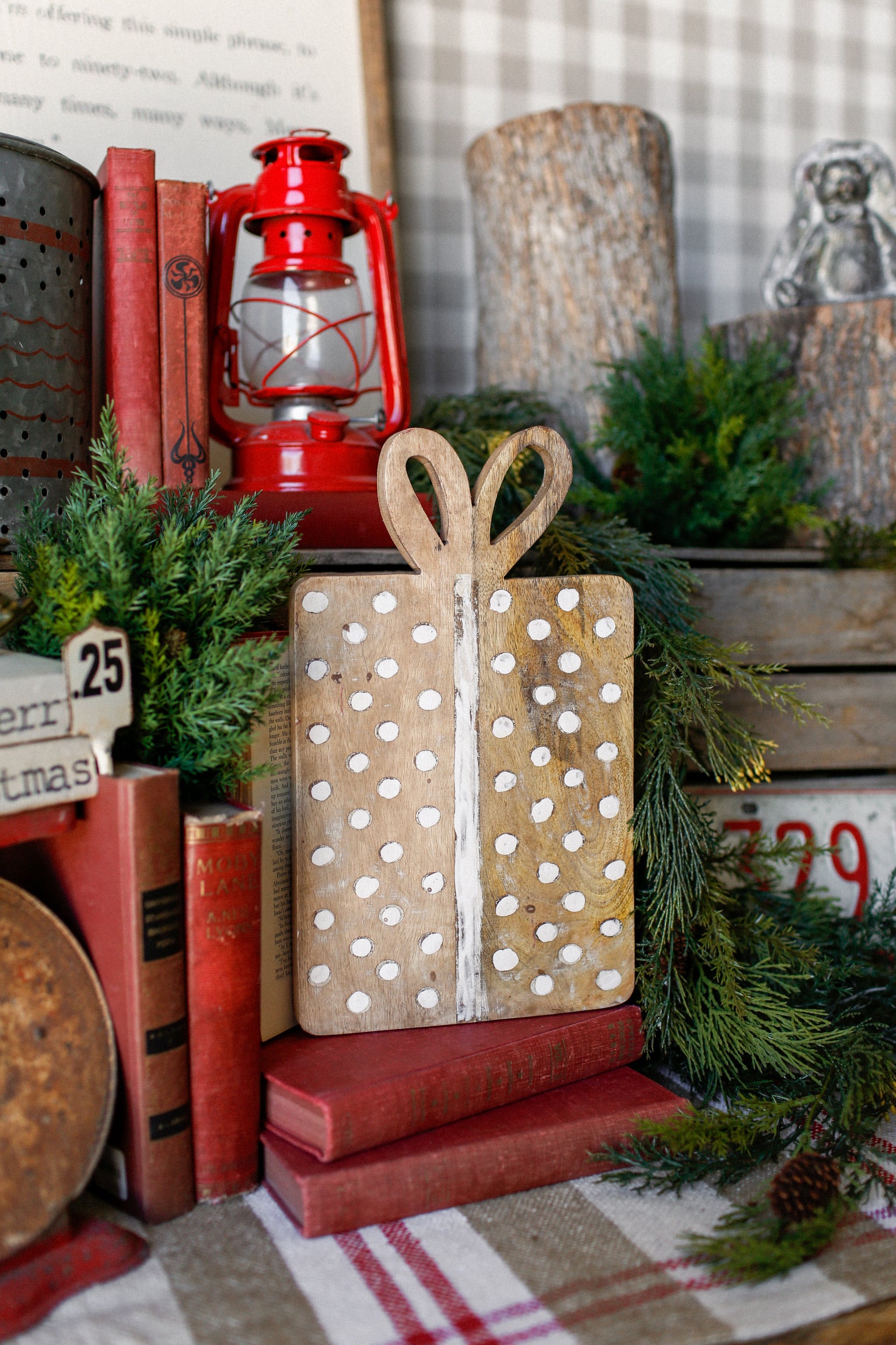 Mango Wood Gift Cutting Board