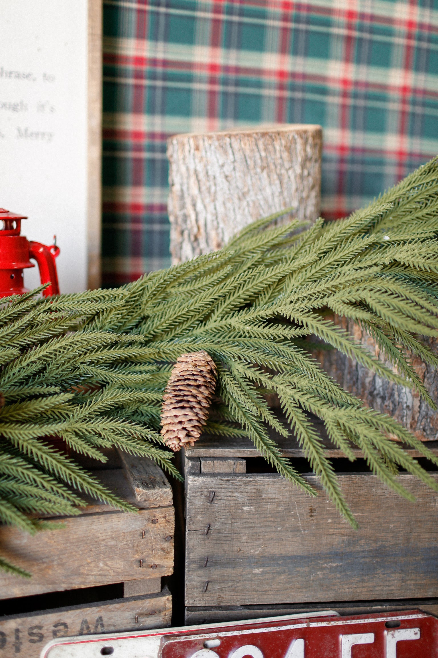 Norfolk Ridge Garland