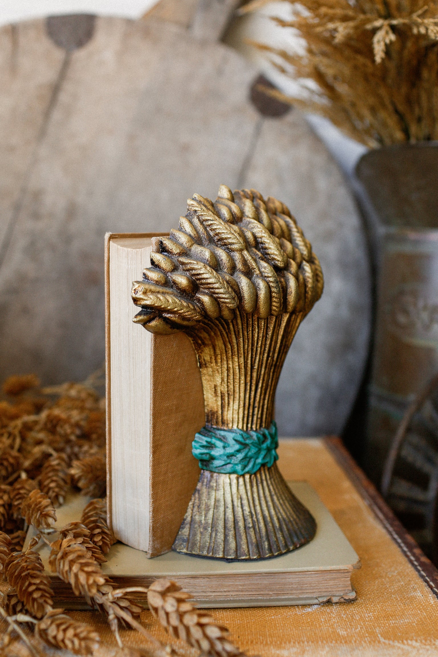 Vintage Cast Iron Wheat and Bundle Doorstop