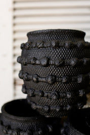 Black Harbor Textured Pot