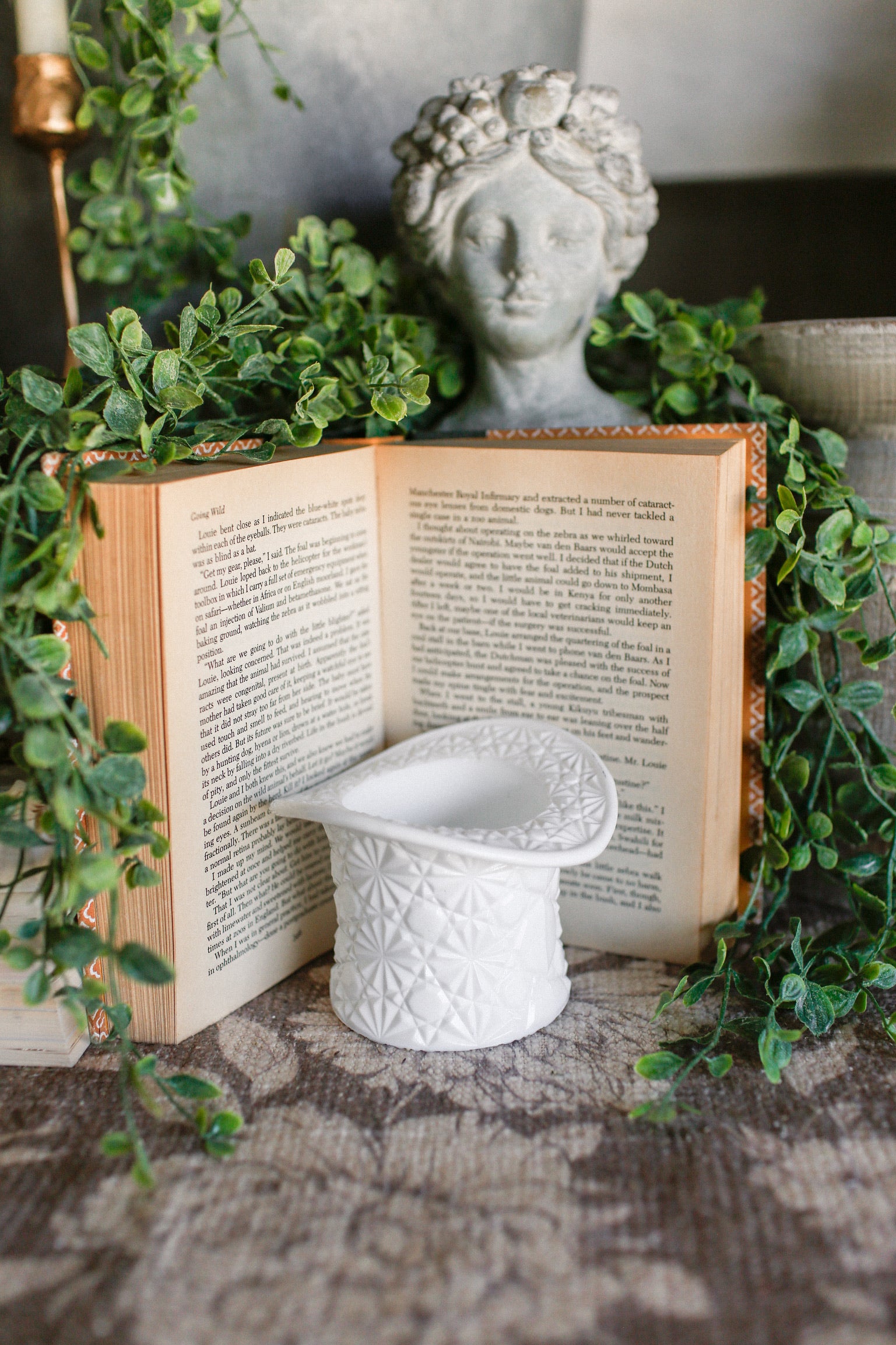 Vintage Milk Glass Top Hat