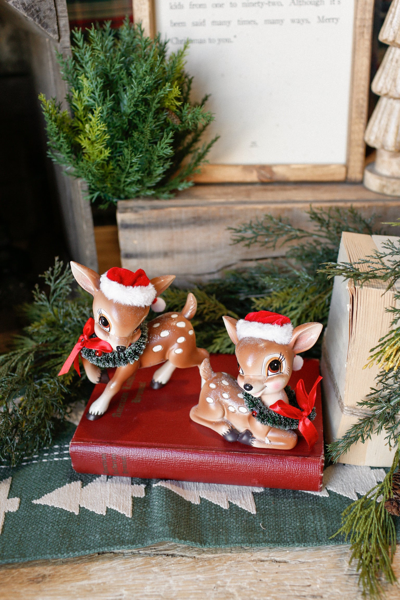 Mini Retro Wreath Deer