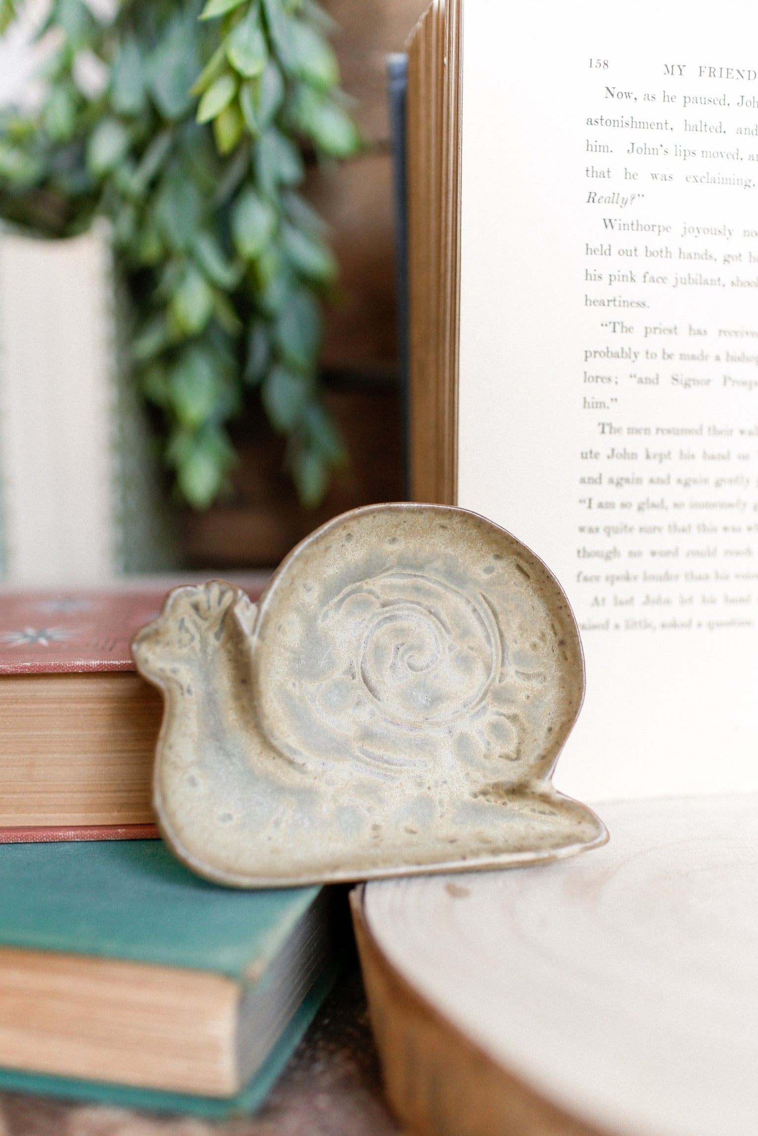 Stoneware Flora & Fauna Dish