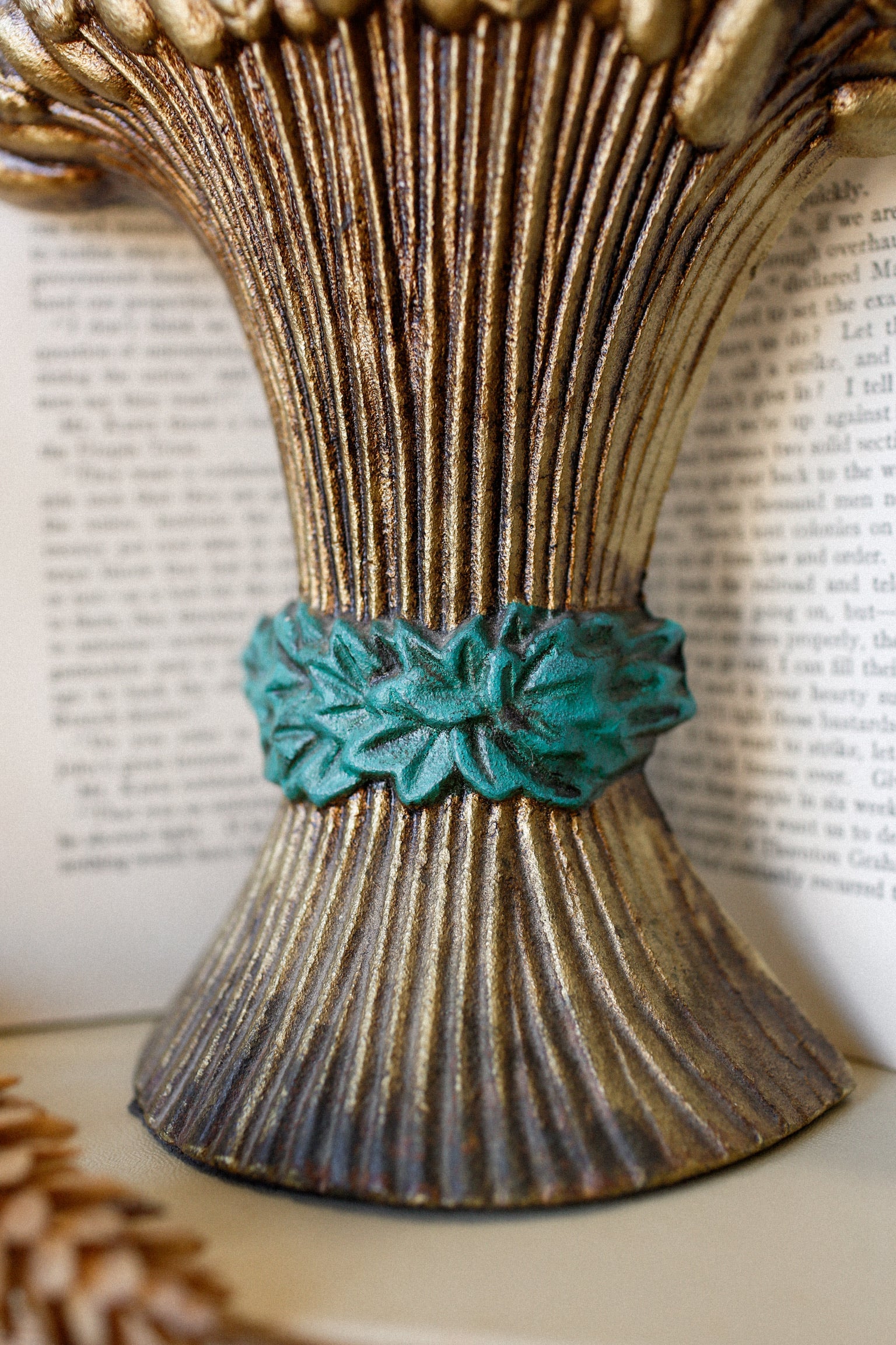 Vintage Cast Iron Wheat and Bundle Doorstop