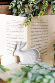 Stoneware Flora & Fauna Dish