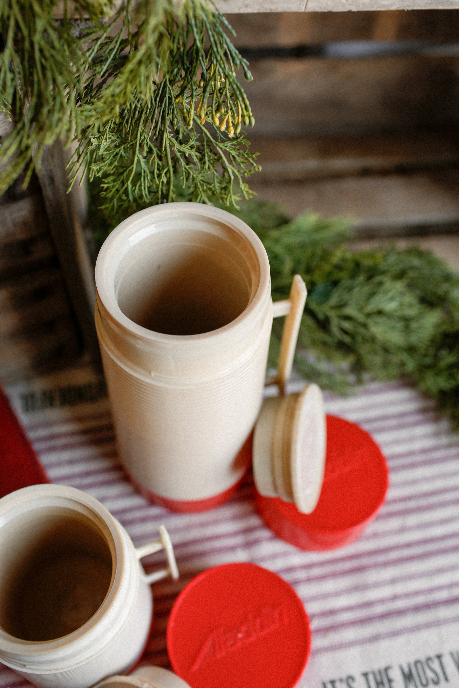 Vintage Aladdin Hy-Lo Thermos