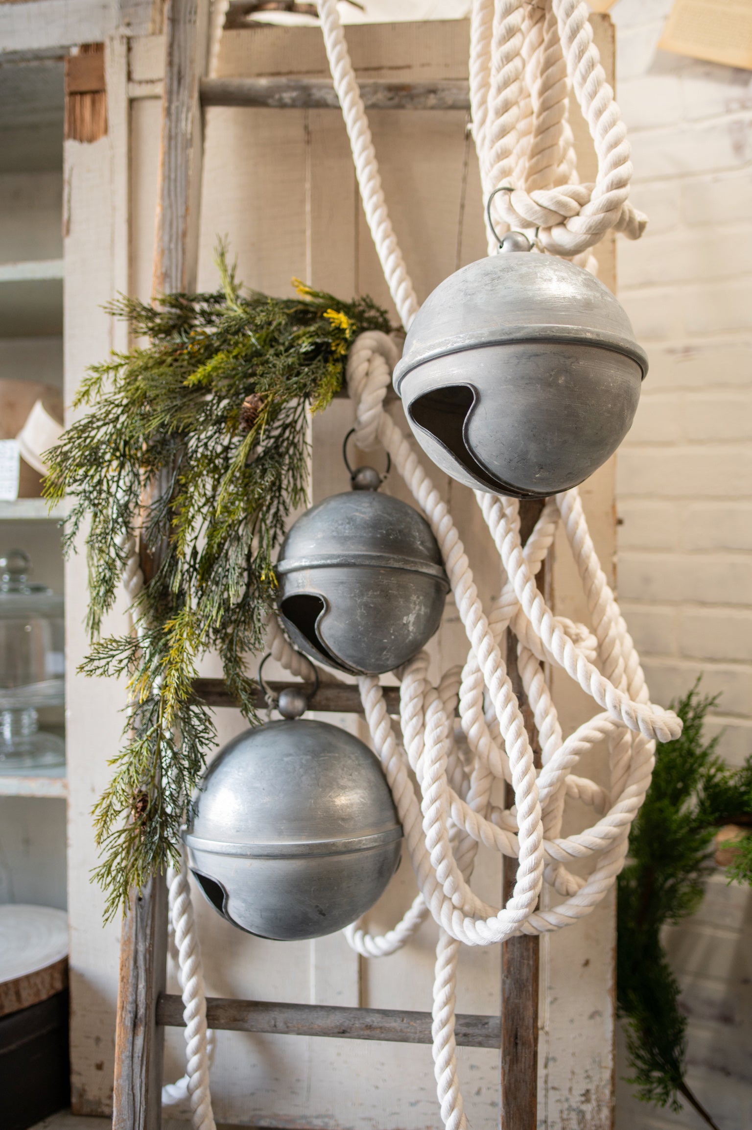 Aged Metal Bell (3 Sizes)