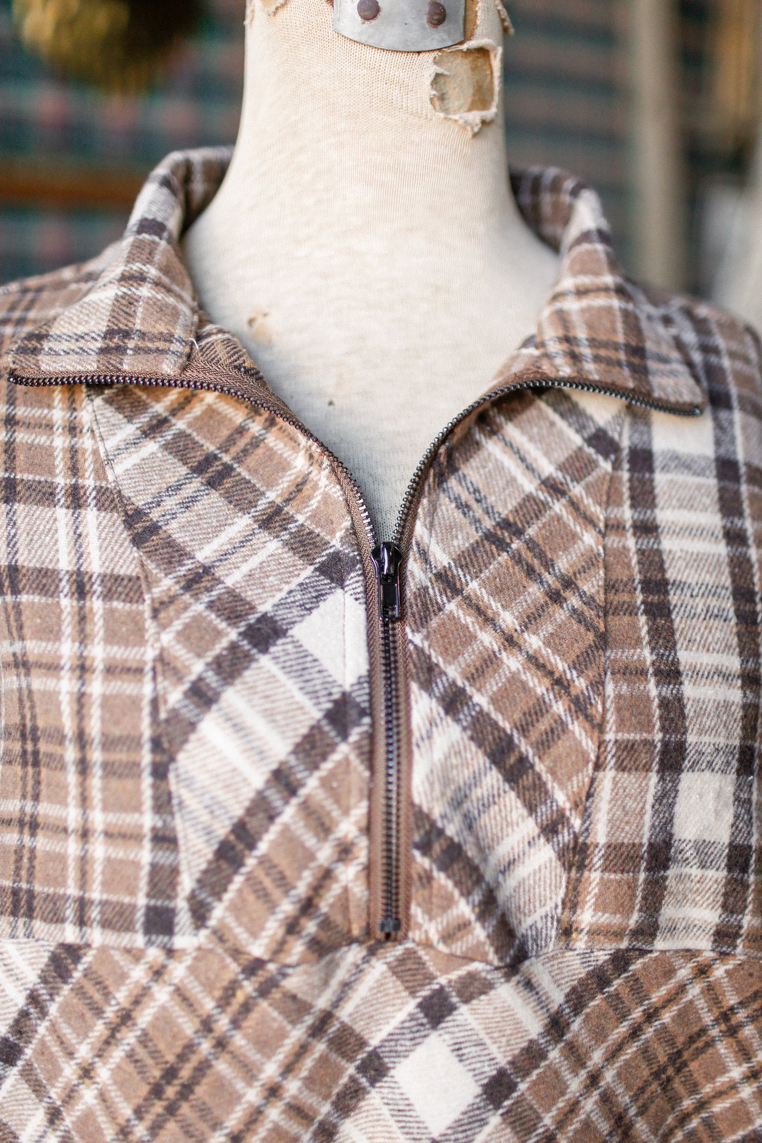 Cotswolds Plaid Pullover