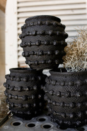 Black Harbor Textured Pot