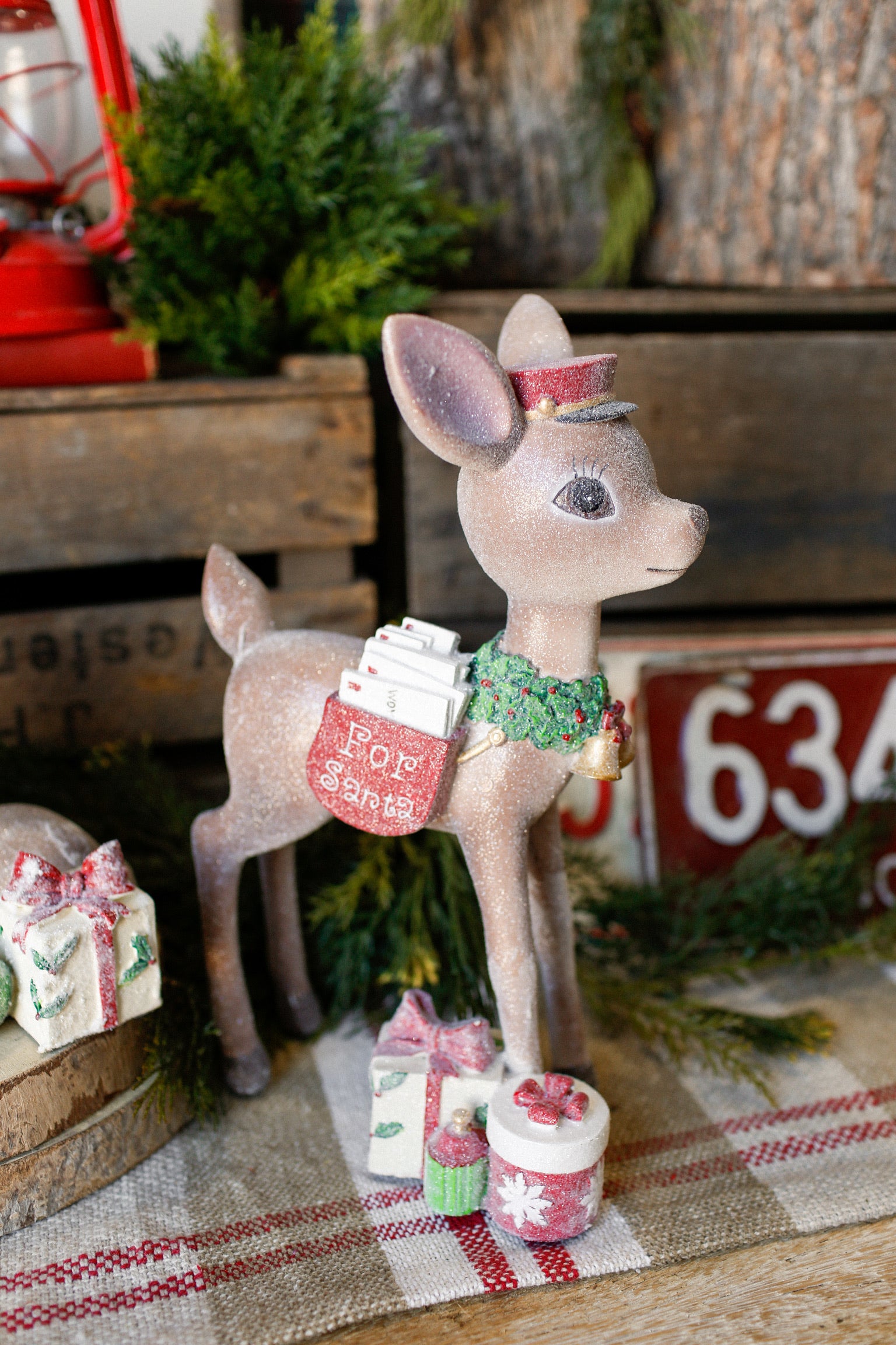 Retro Present Delivery Glitter Deer