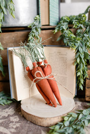 Handmade Primitive Grass Carrot Bundle
