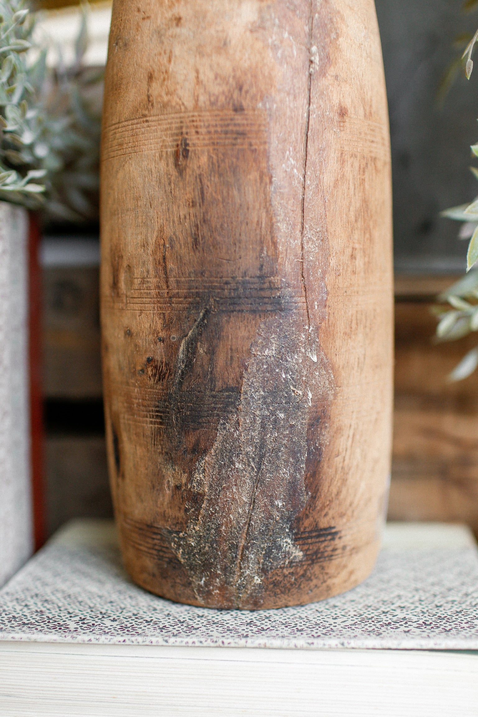 Vintage Wood Pot (M)