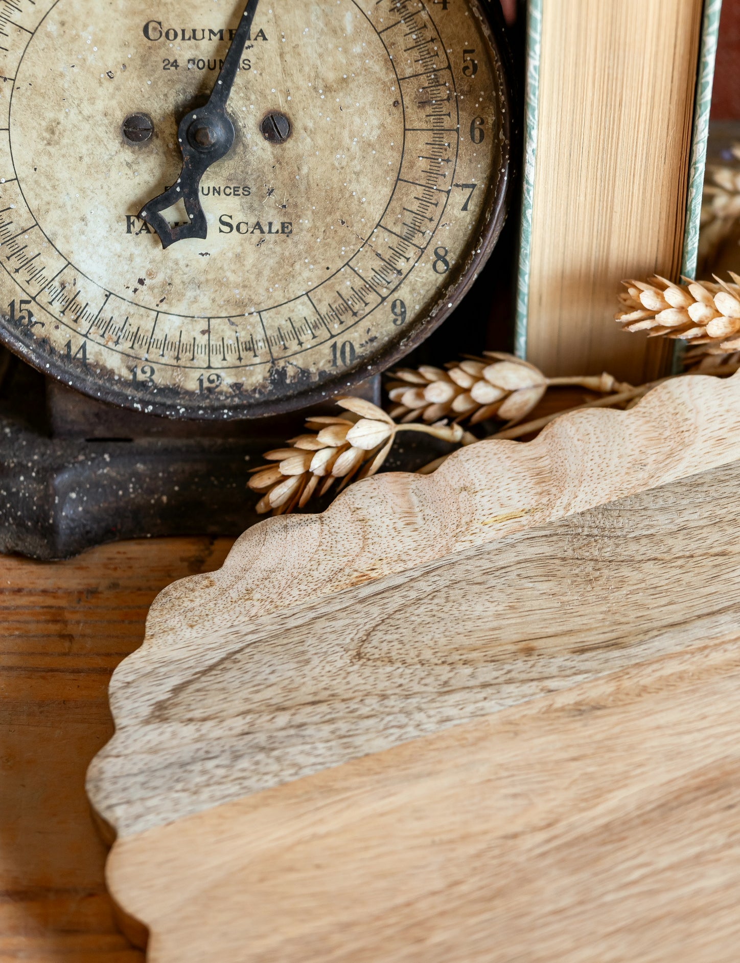 Oval Mango Wood Scalloped Serving Board Creative Co-Op