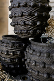 Black Harbor Textured Pot