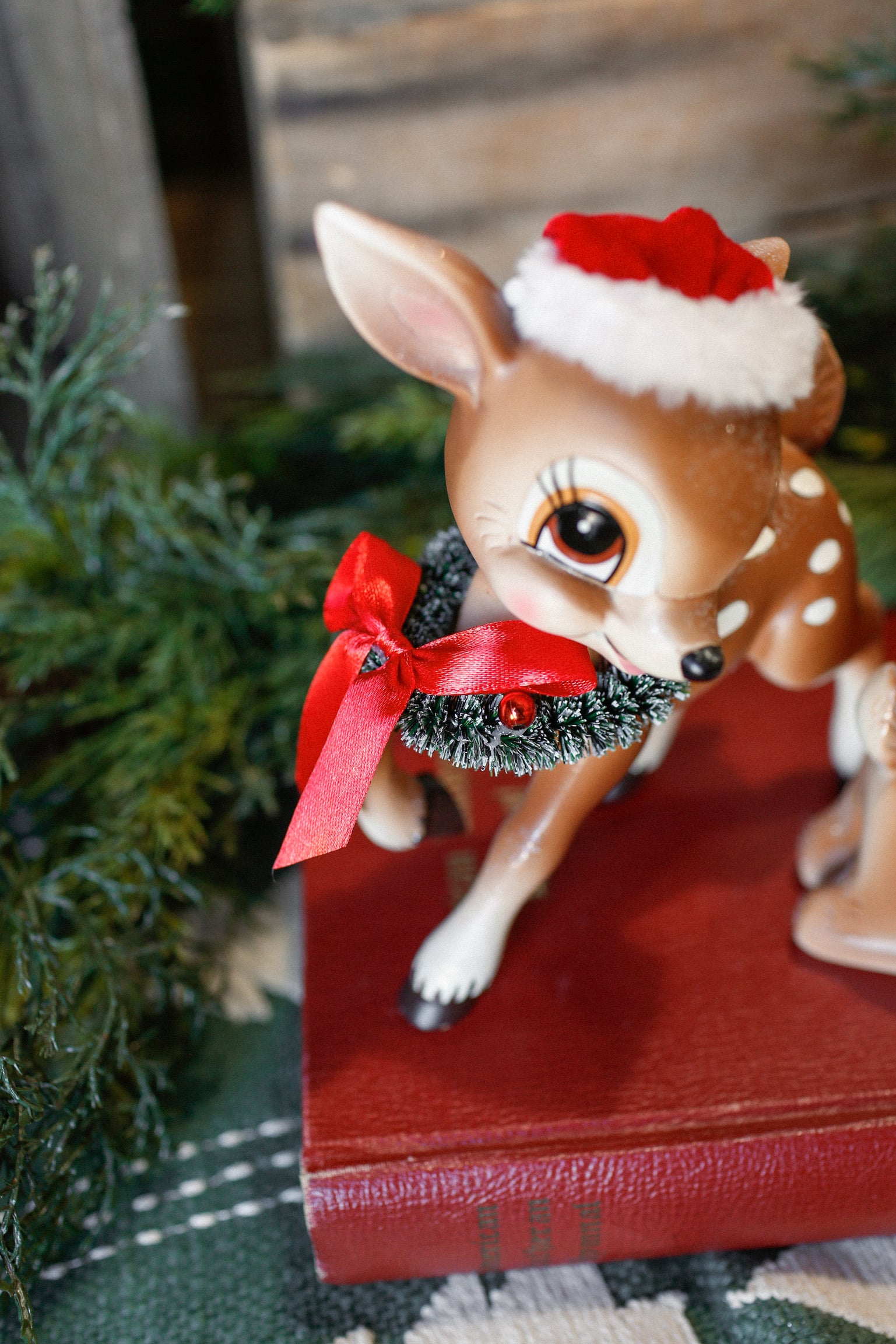 Mini Retro Wreath Deer