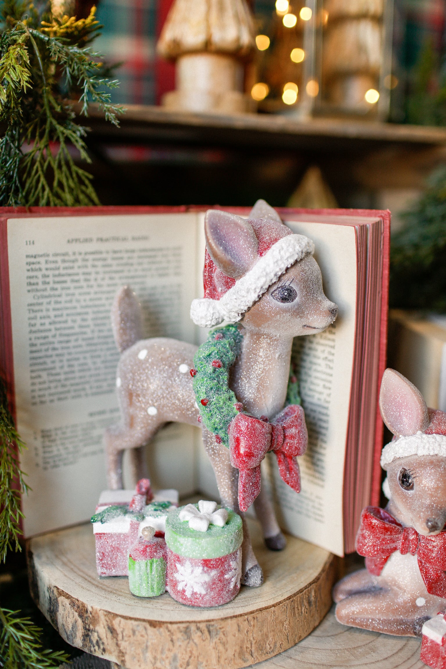 Retro Present Delivery Glitter Deer