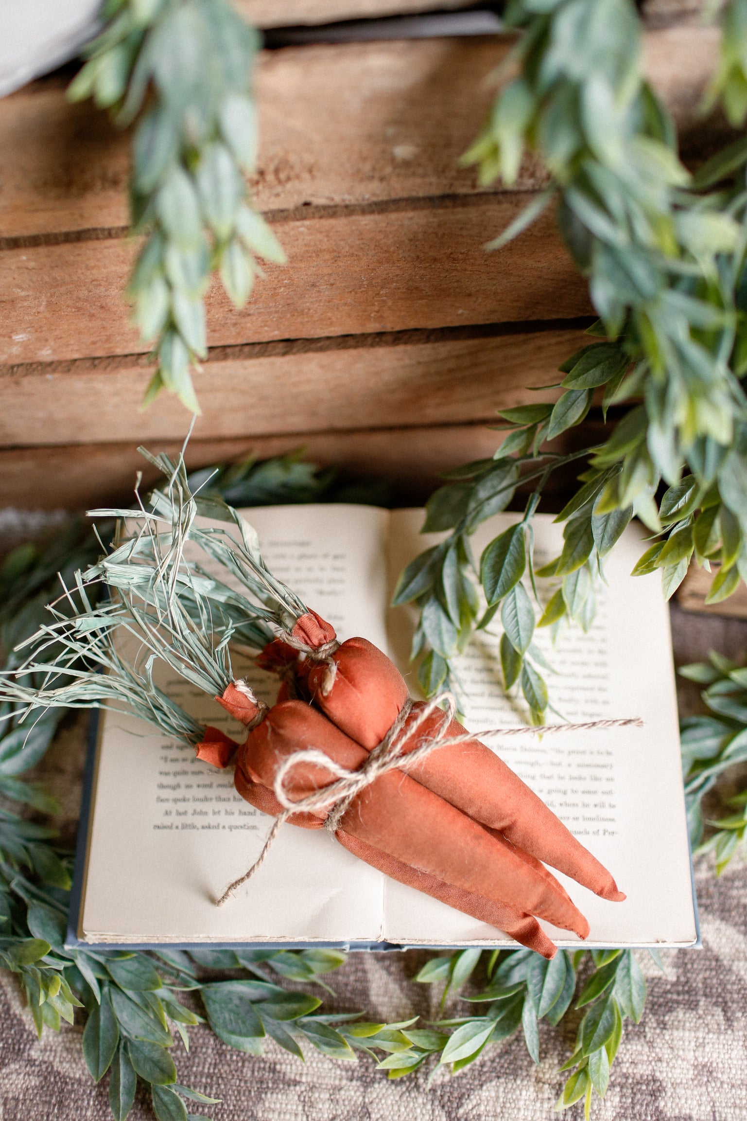Handmade Primitive Grass Carrot Bundle