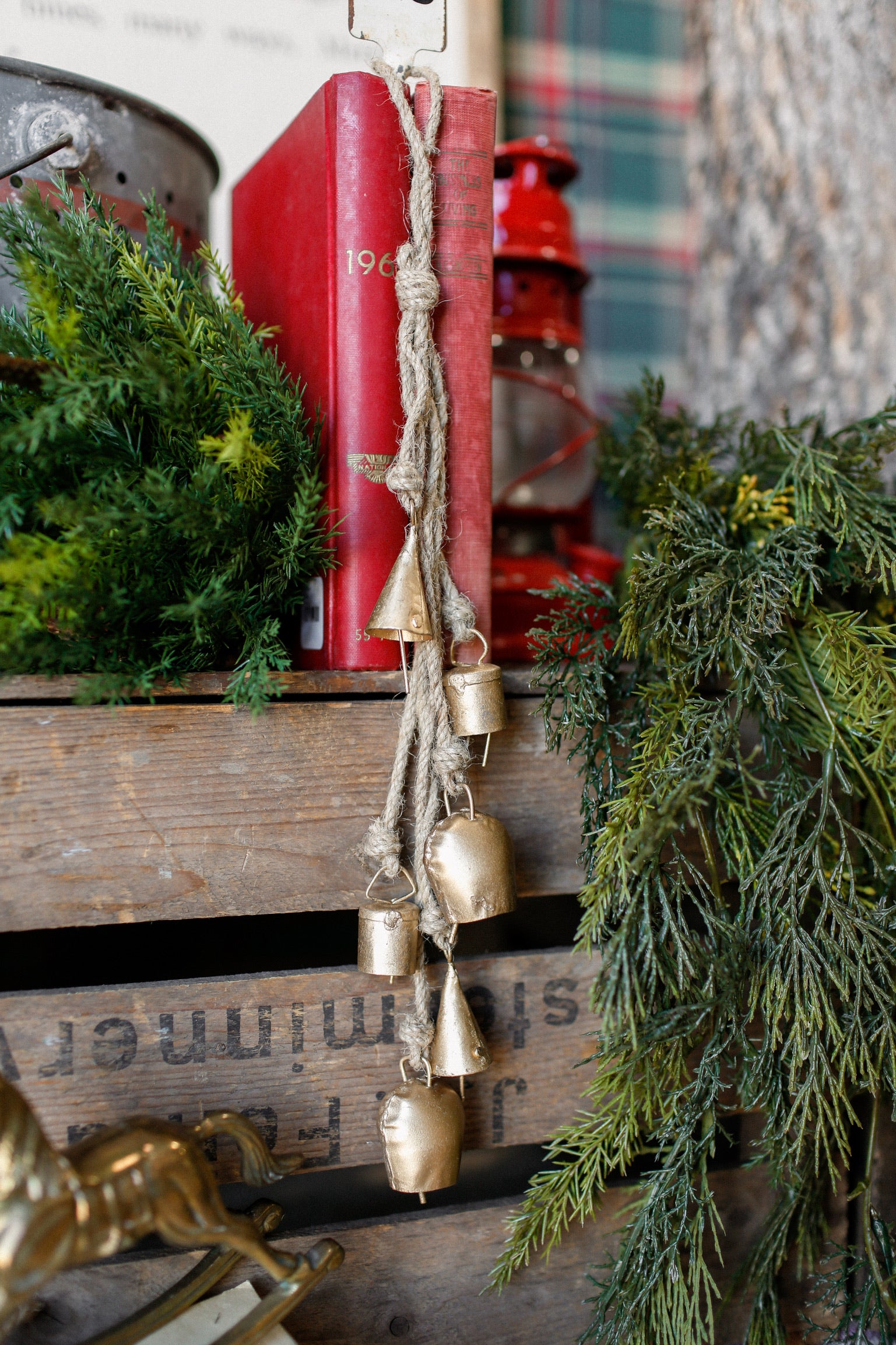 Mini Aged Gold Bell Cluster