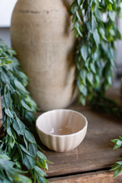 Stoneware Scalloped Bowl