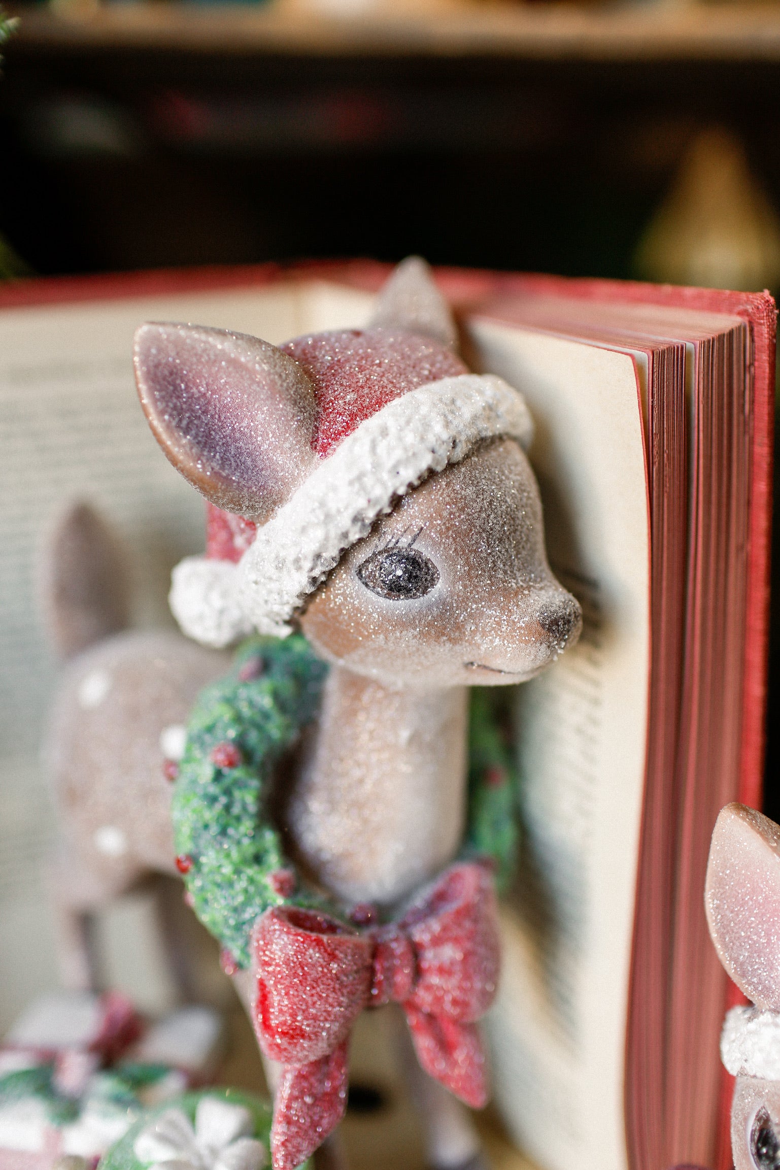 Retro Present Delivery Glitter Deer