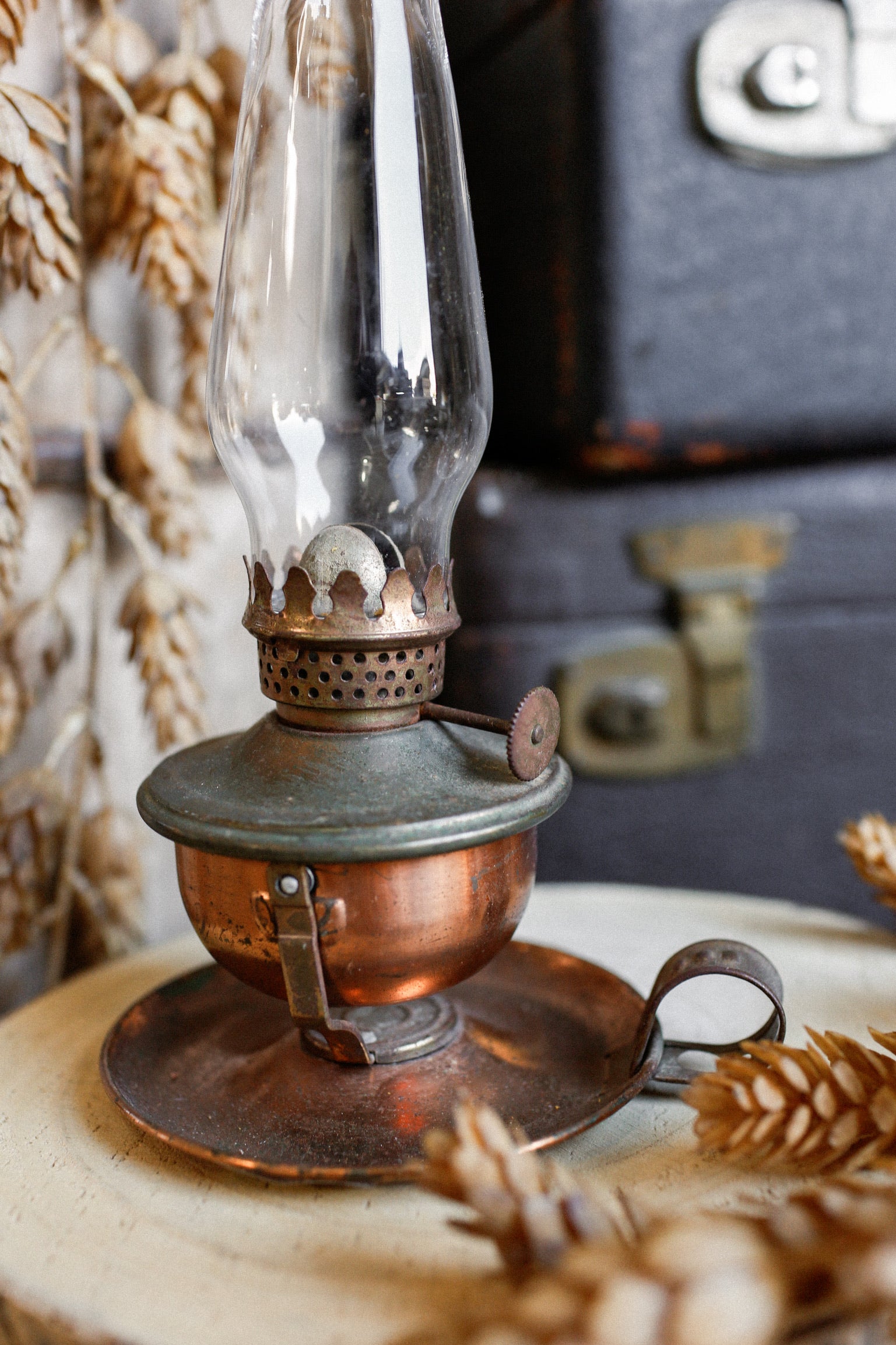 Vintage Ornate Clear Glass Oil Lamp