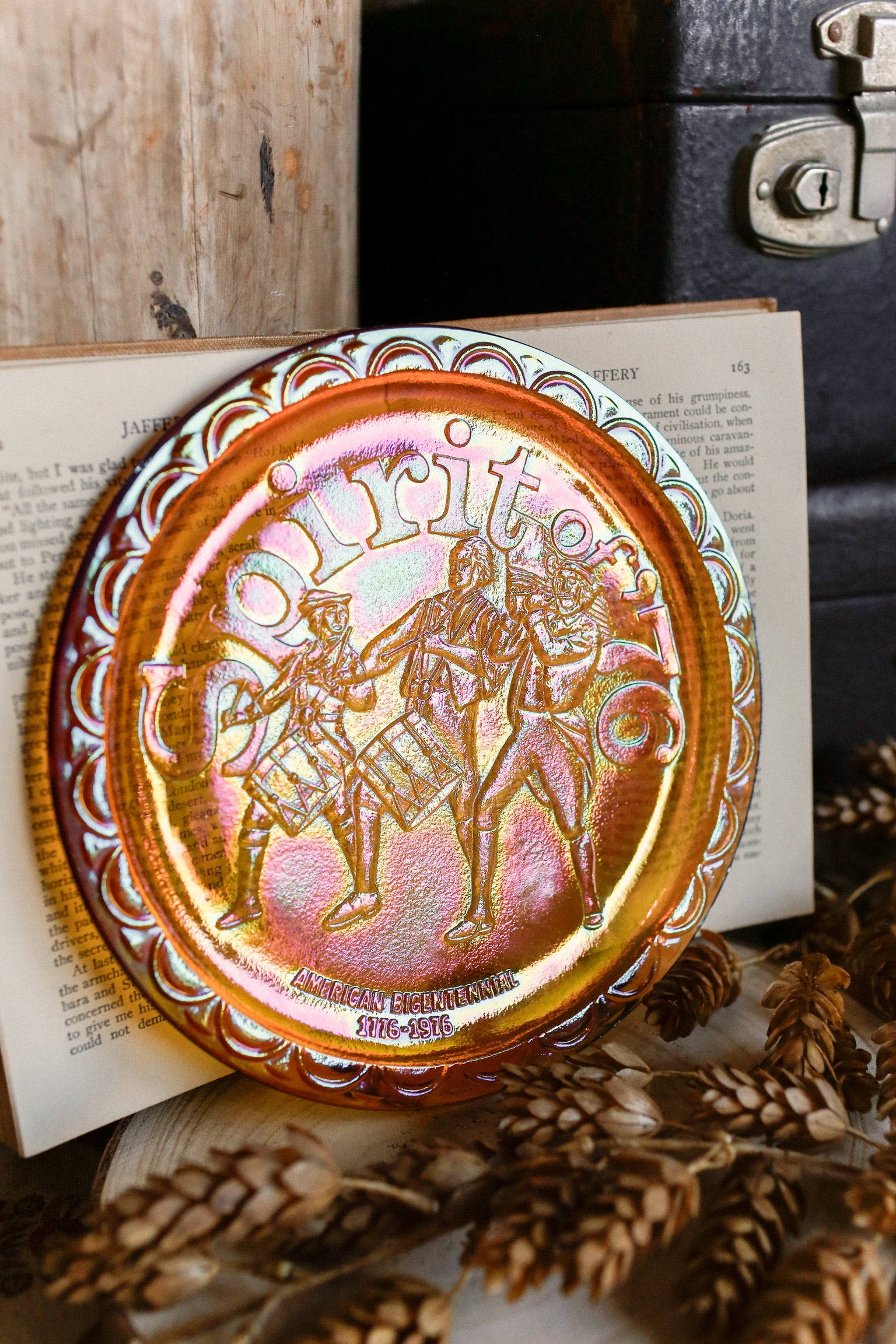 Vintage Carnival Glass Commemorative Place (Spirit of 1776)
