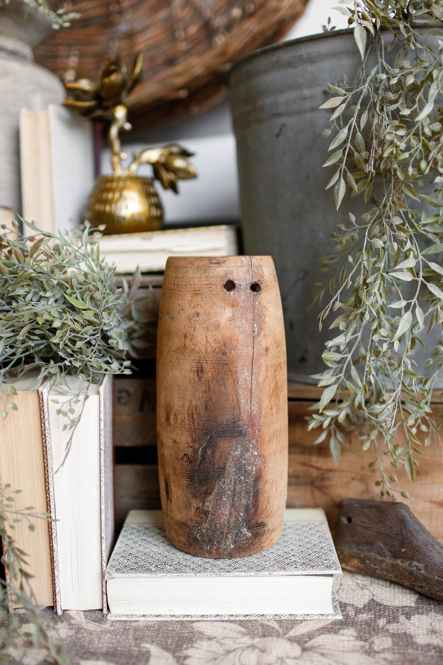 Vintage Wood Pot (M)