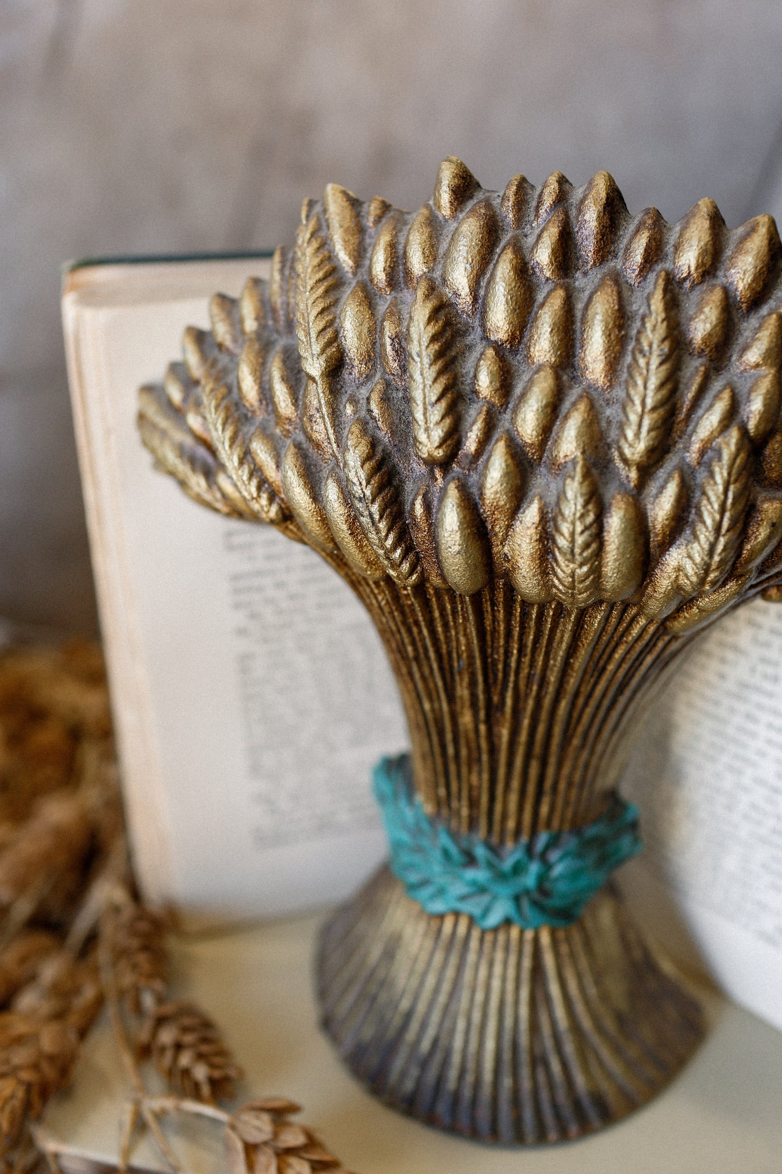 Vintage Cast Iron Wheat and Bundle Doorstop