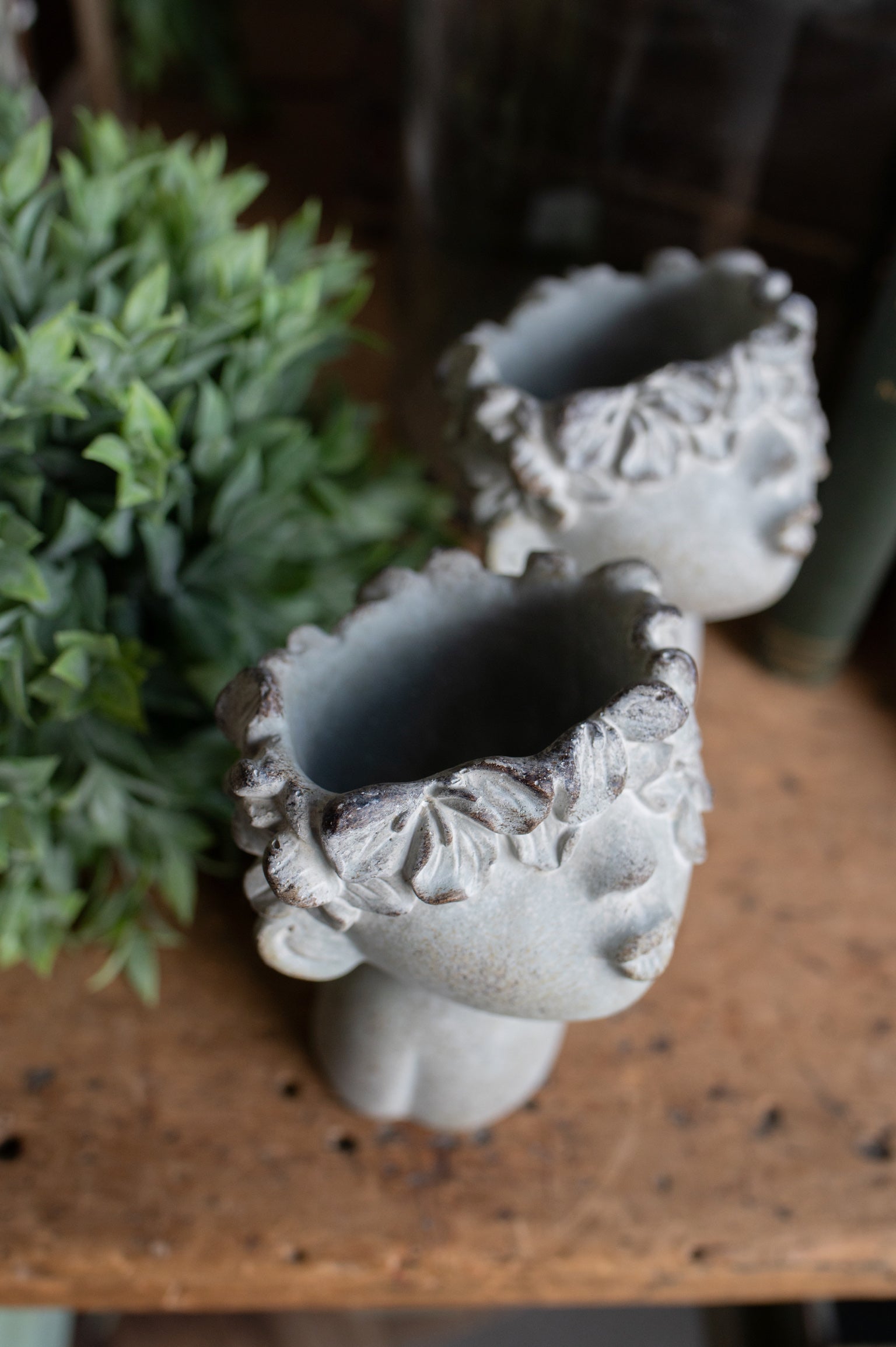 Kissing Neck Planter