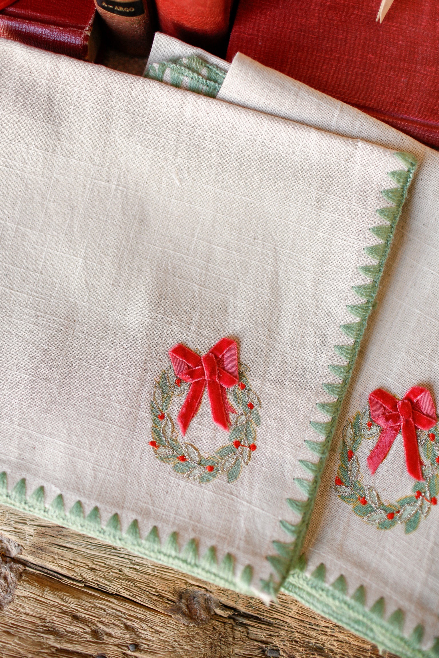 Embroidered Wreath Napkins