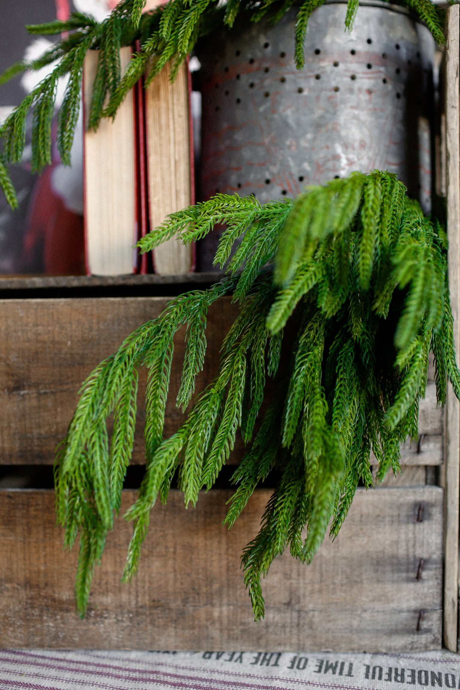 Norfolk Real Touch Cedar Stem