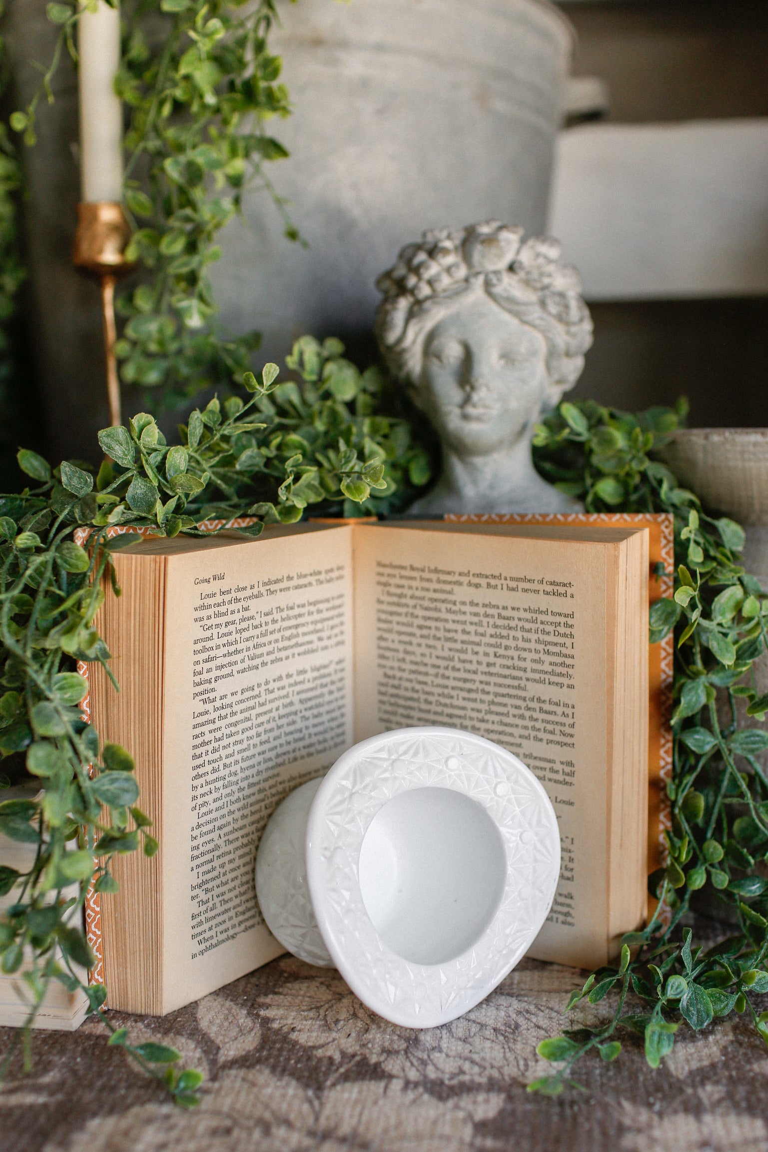 Vintage Milk Glass Top Hat