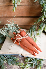 Handmade Primitive Grass Carrot Bundle