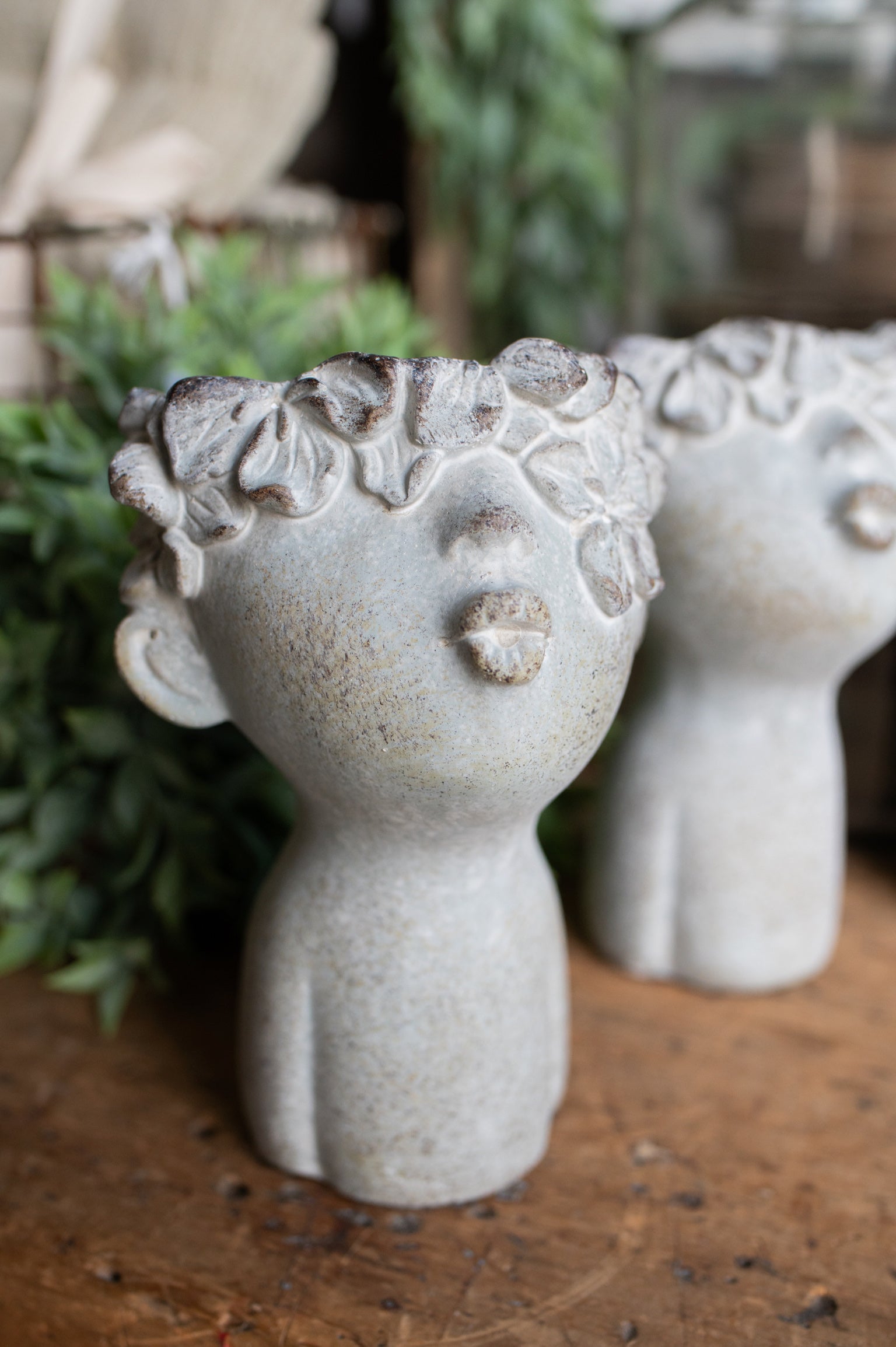 Kissing Neck Planter