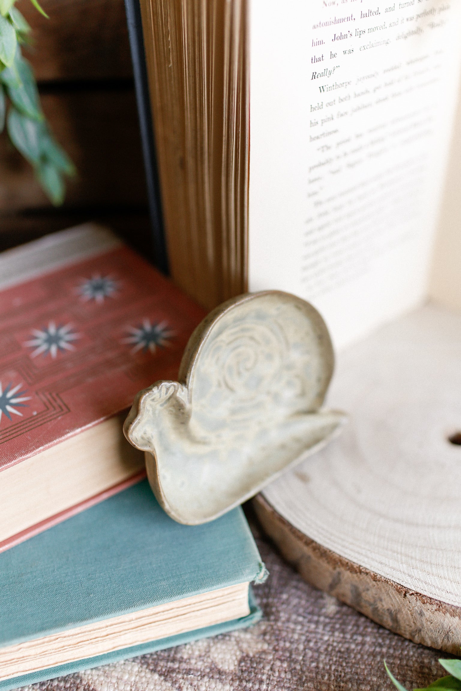 Stoneware Flora & Fauna Dish