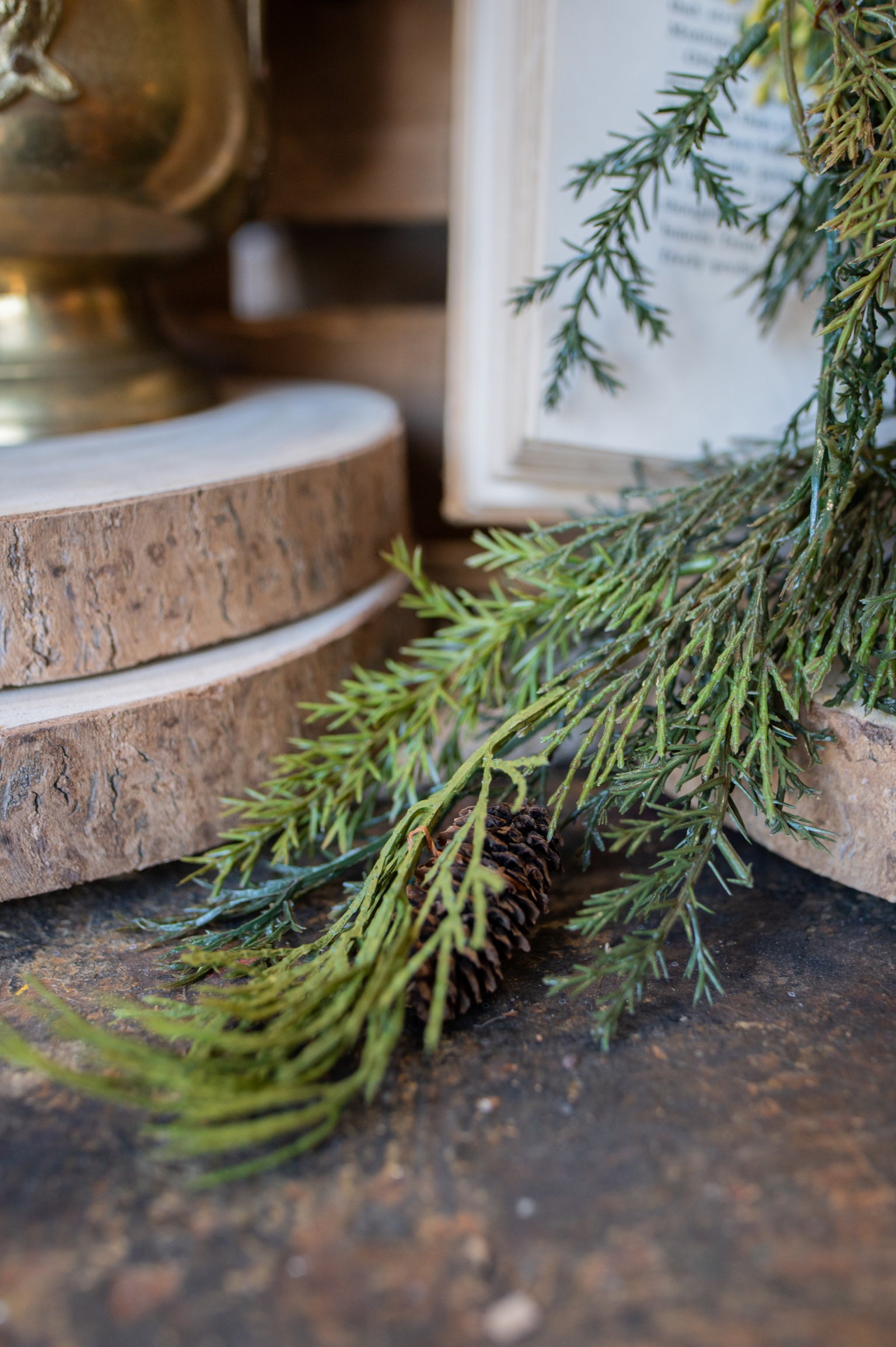 Mixed Cedar Hanging Stem