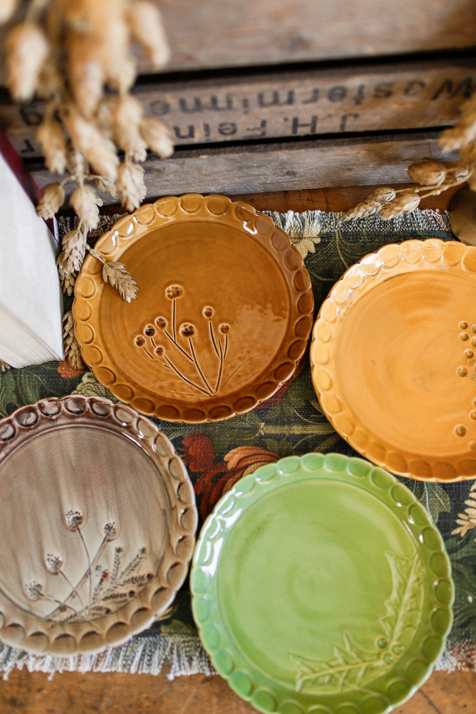 Stoneware Botanical Plate