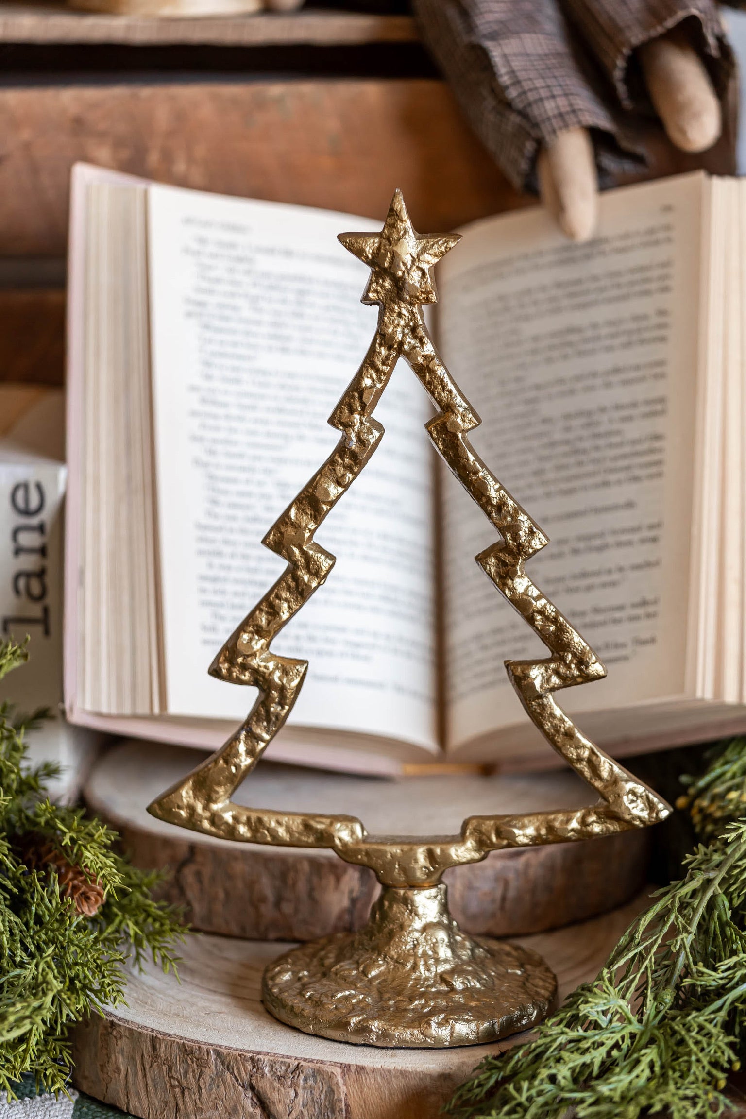 Hammered Metal Tree Accent Decor