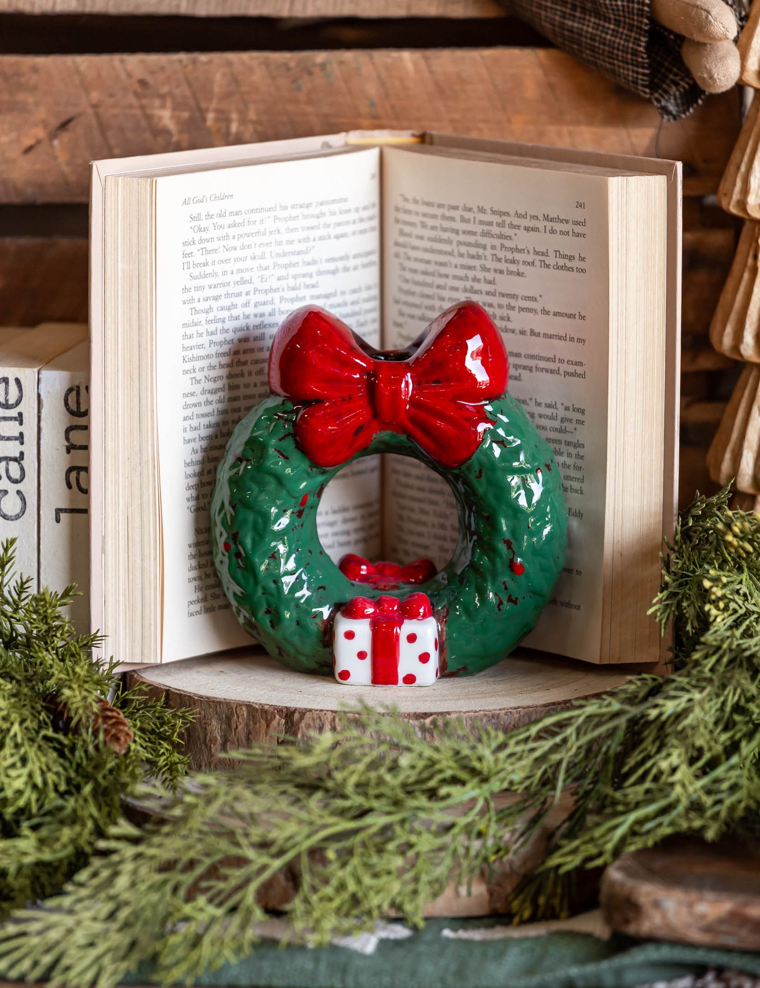Hand-Painted Ceramic Wreath Candlestick Creative Co-Op