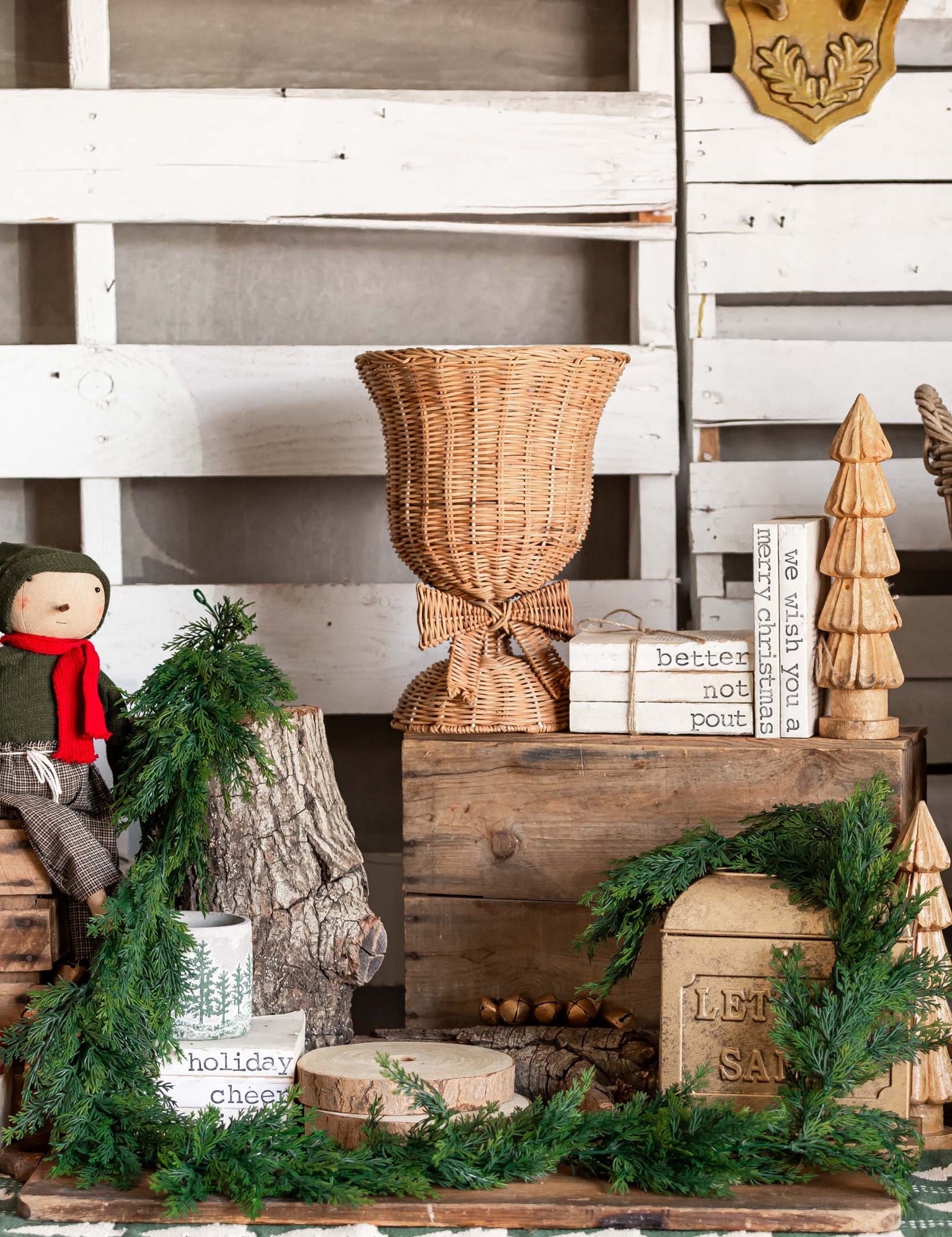 Tonal Cedar Garland Lancaster and Vintage