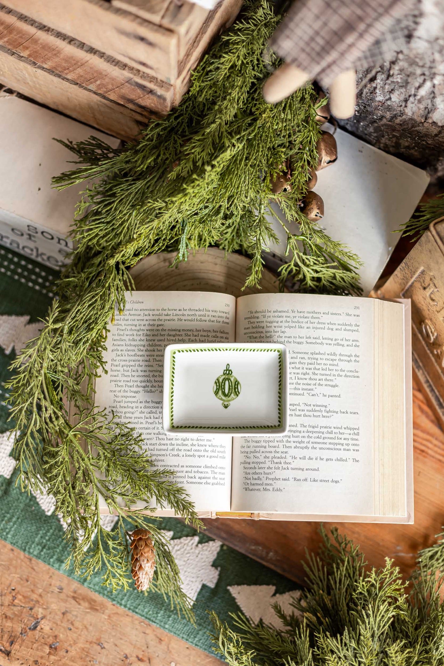 Stoneware Green Holiday Dish Creative Co-Op
