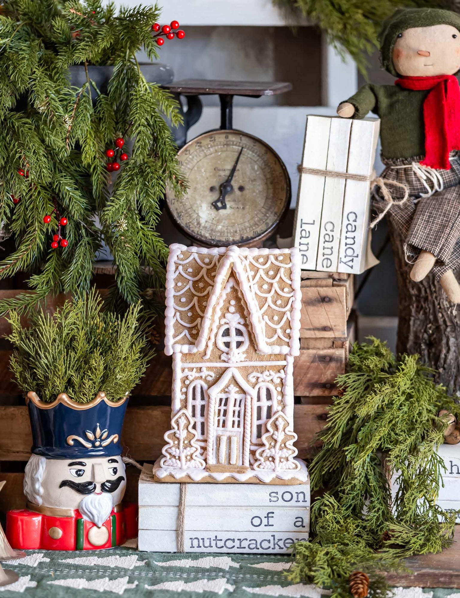 Lighted White Gingerbread House (L) Raz Imports
