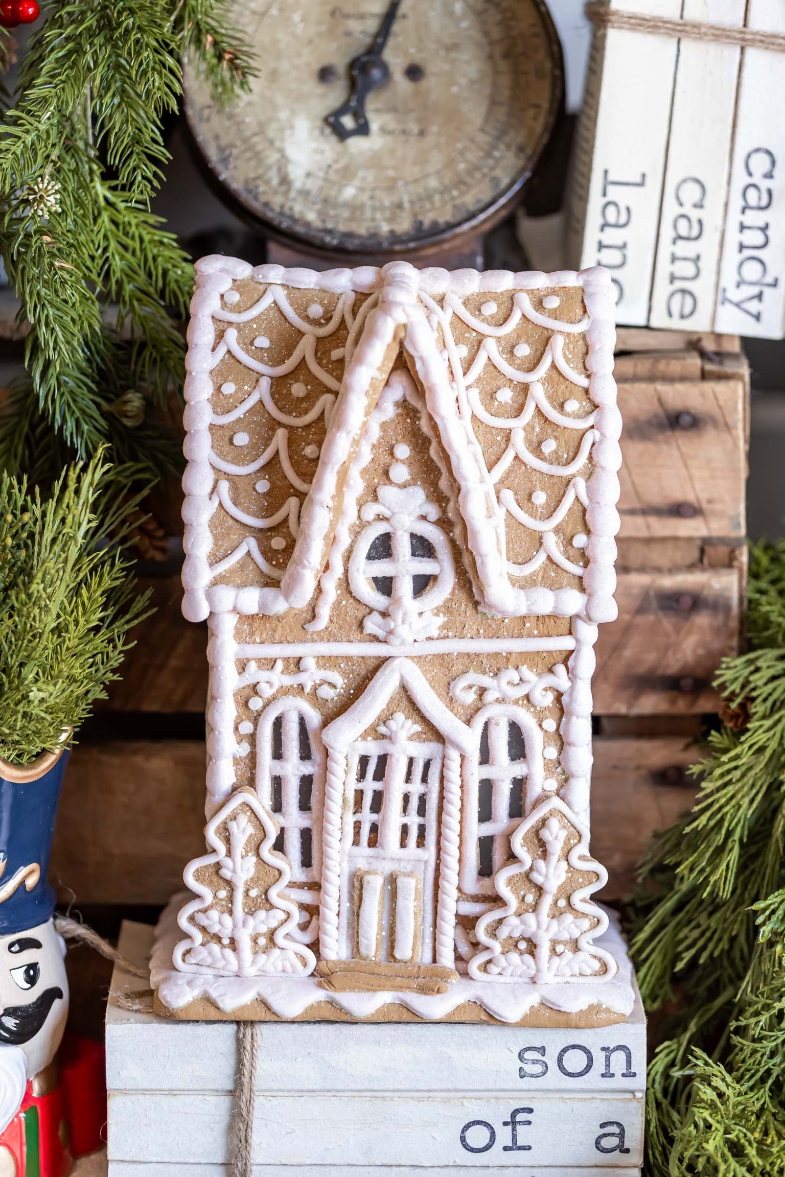 Lighted White Gingerbread House (L) Raz Imports