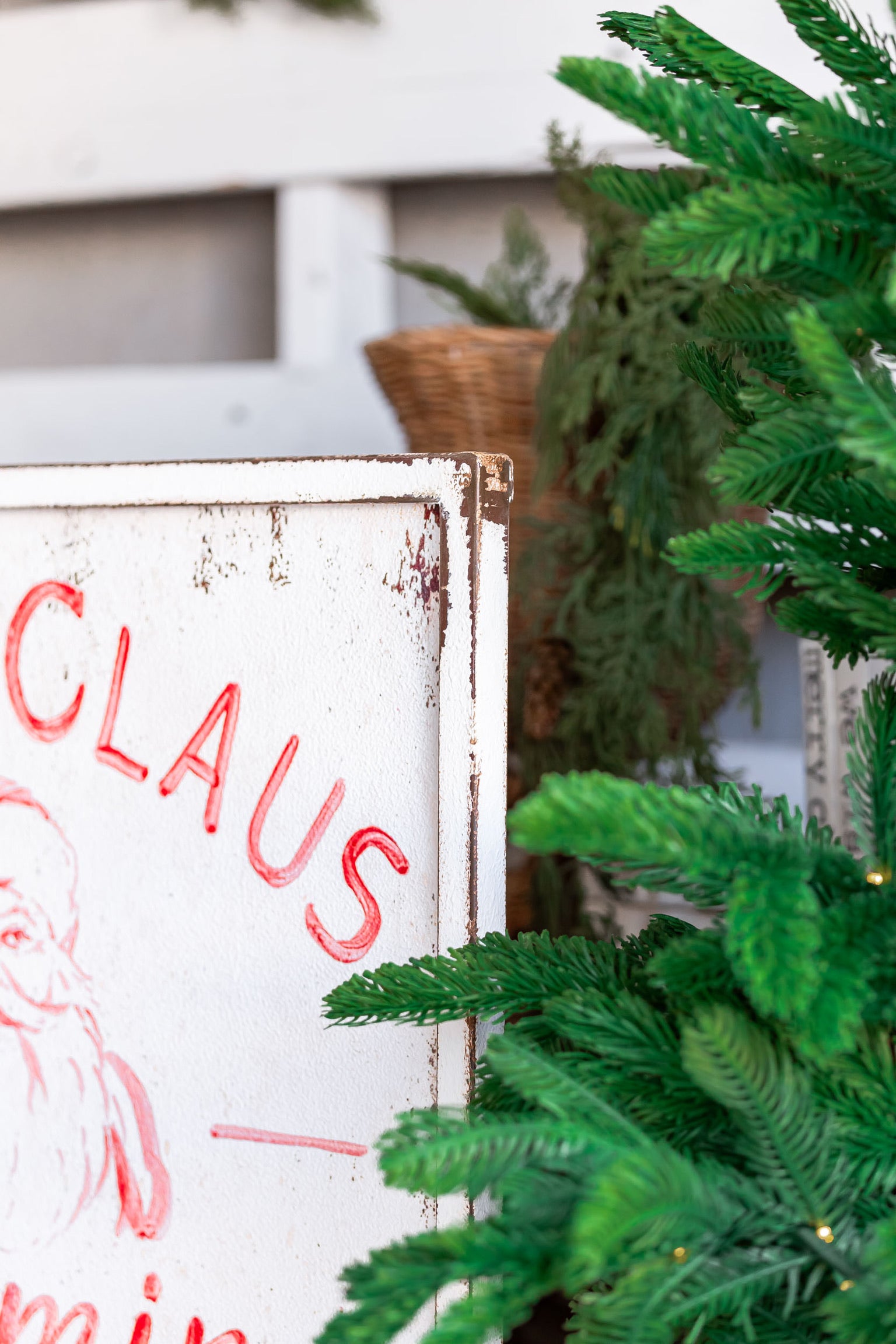 Santa Claus is Coming to Town Sign