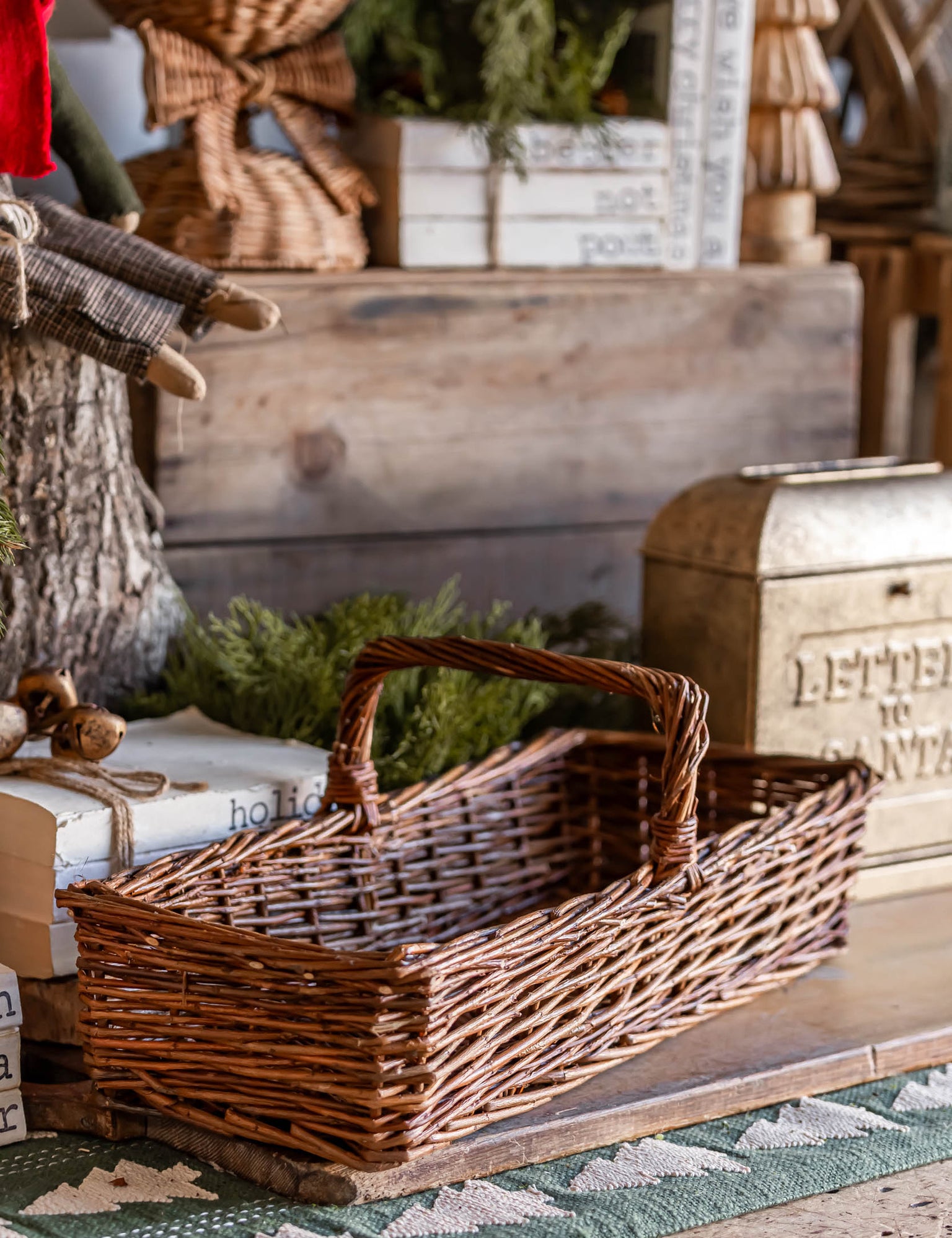 Hand-Woven Natural Reed Handled Basket Creative Co-Op