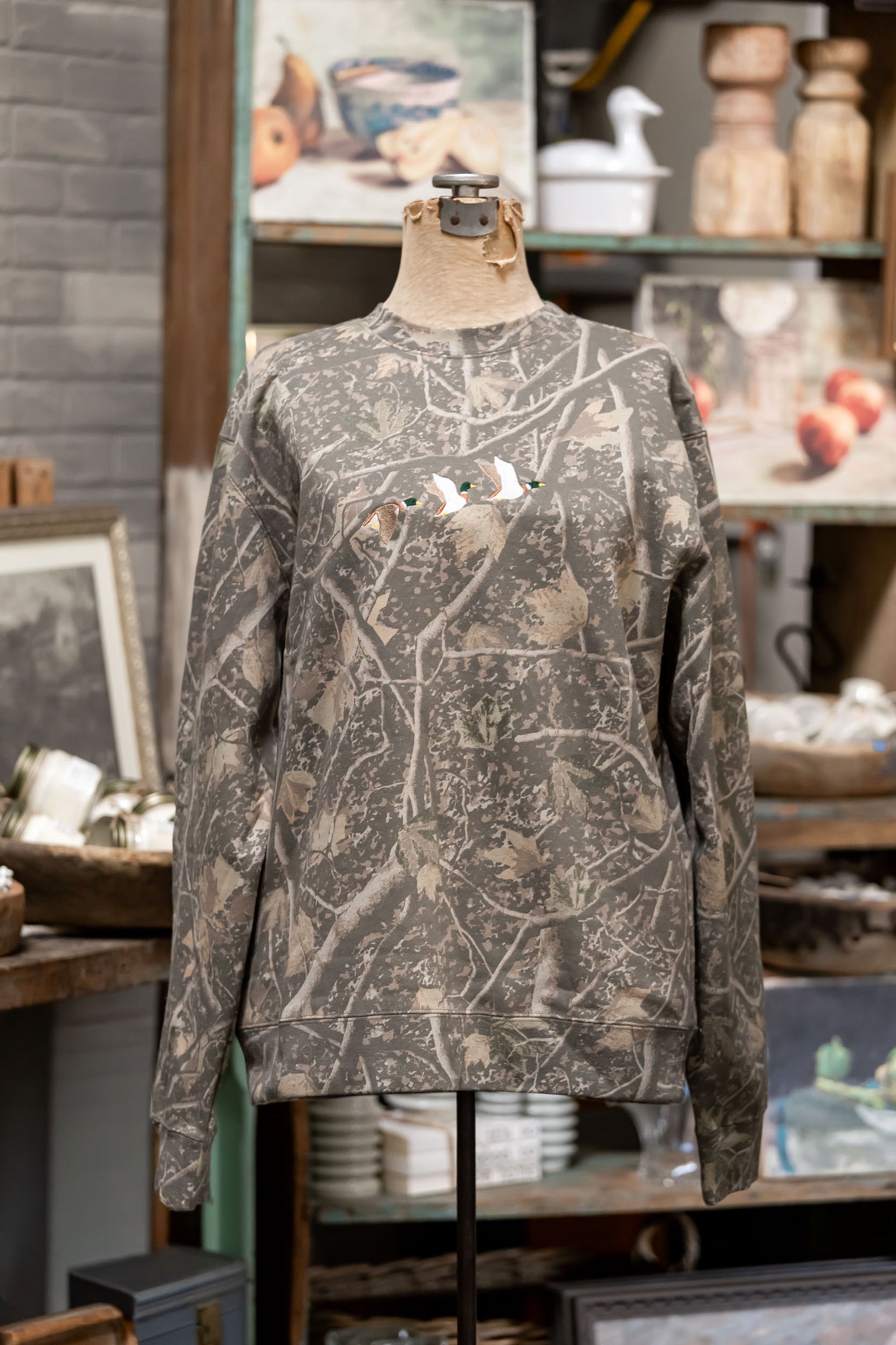 Flying Mallard Ducks Embroidered Camo Crewneck Sweatshirt Fashion City