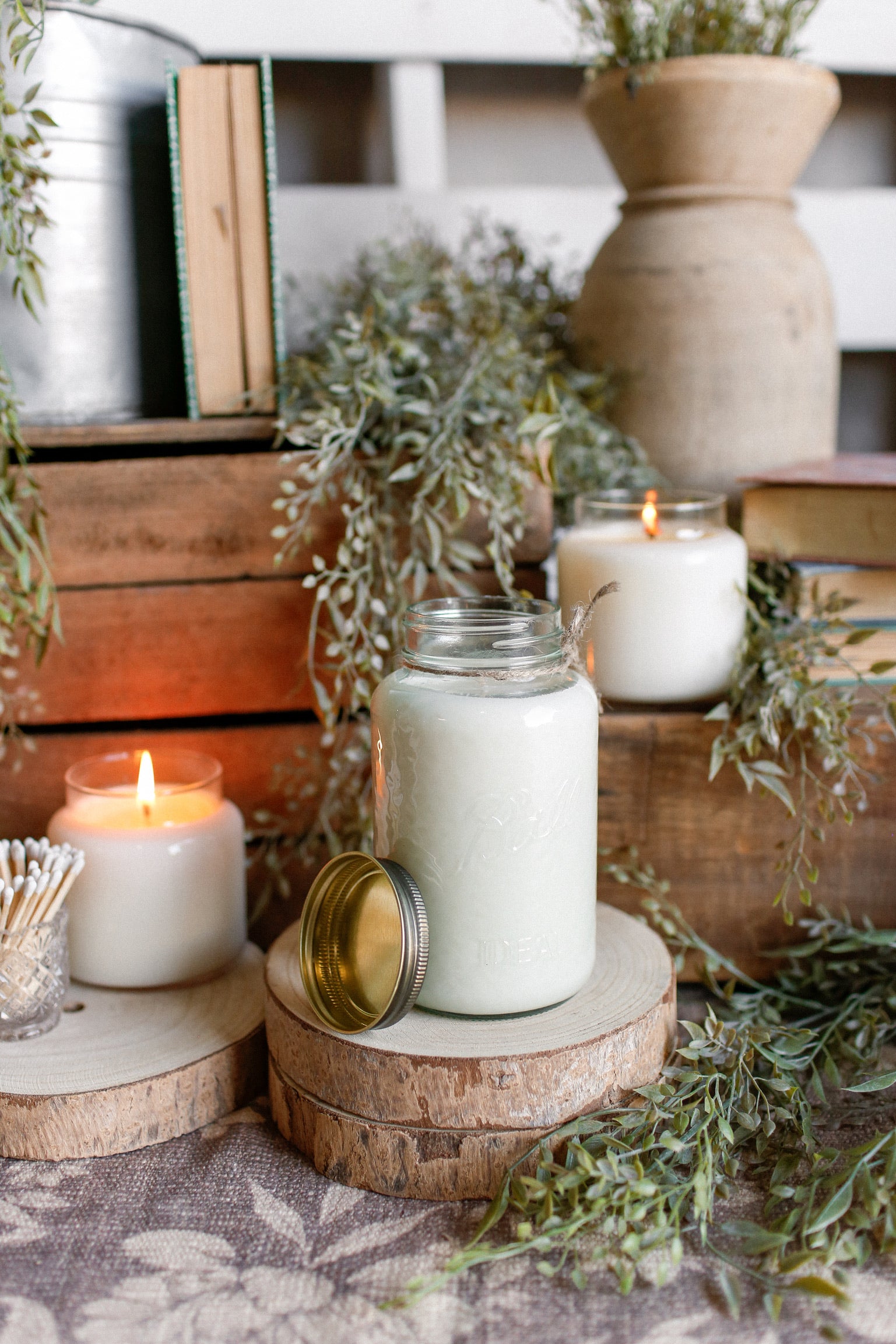 Ball Mason Jar Candle (28 oz)